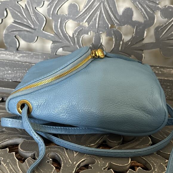 HOBO Fern Crossbody Pebbled Leather Blue Old English Brass Adjustable Strap - Picture 5 of 11